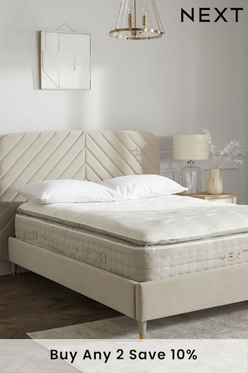 Scrumptious British Wool Invisible Tuft Pocket Medium Spring Mattress with Pillow Top (Q53689) | £650 - £850