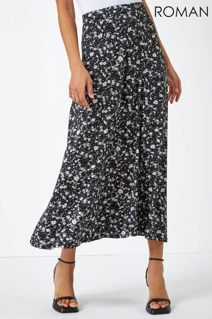 Long floral store skirt 5x7