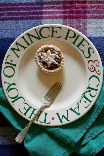 Emma Bridgewater Cream Christmas Joy Of Mince Pies 8 1/2 Inch Plate (Q68135) | £22