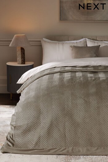 Champagne Gold Madison Quilted Bedspread (Q70982) | £55 - £95