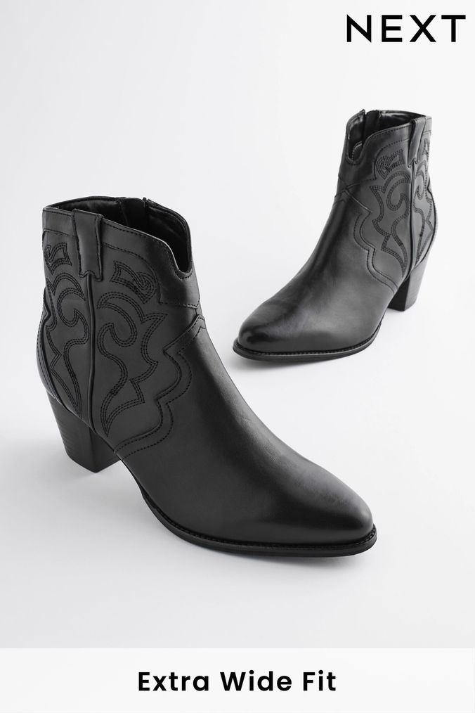 Womens fashion 2025 boots uk