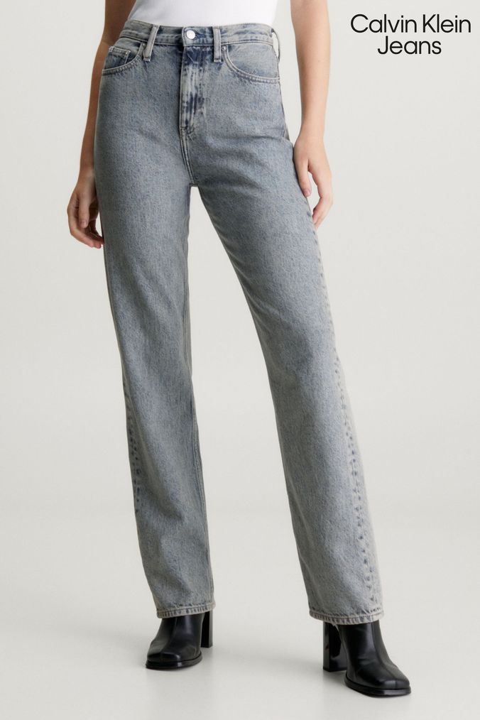 Calvin klein women's mid rise deals straight fit jeans