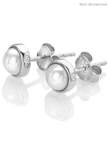 Hot Diamonds Silver Tone Amulets Pearl Earrings (Q92988) | £35