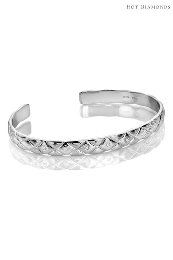 Hot Diamonds Silver Tone Quilted Bangle (Q93038) | £195
