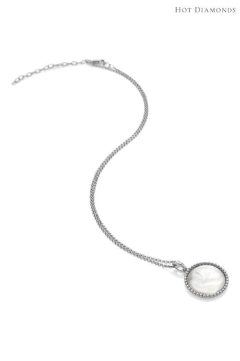 Hot Diamonds Silver Tone Mother of Pearl Circle Pendant (Q93086) | £95