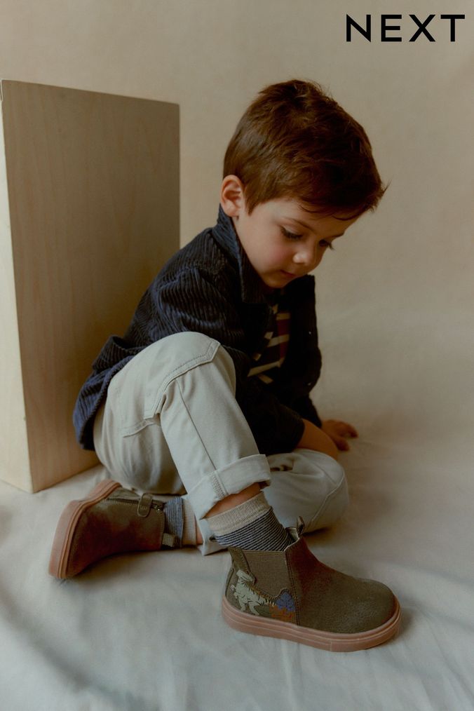Boys chelsea hotsell boots next