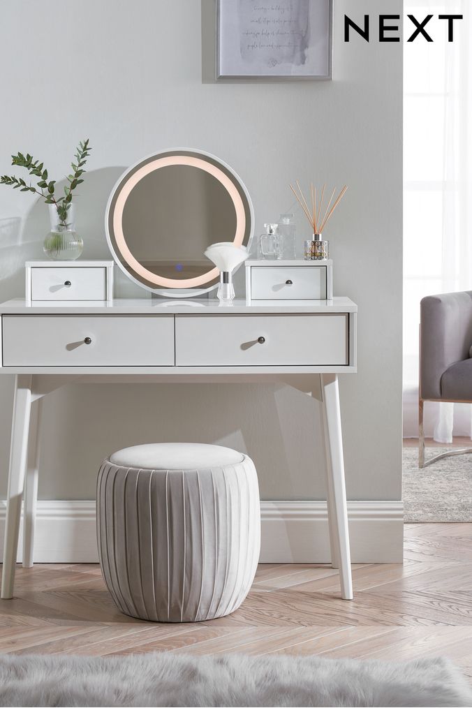 White gloss 2025 dressing table next