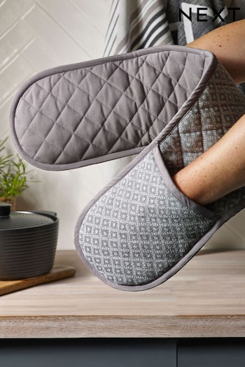 Grey/White Geo Kitchen Oven Gloves (T25897) | £12