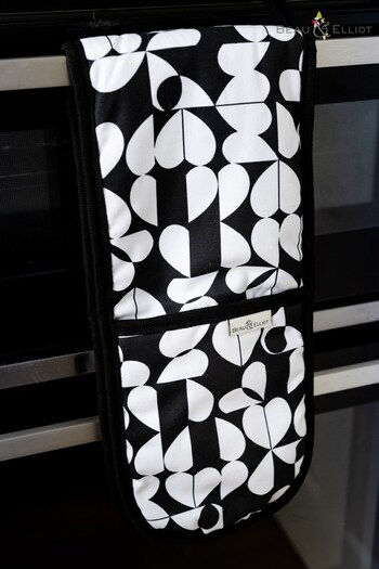 Beau And Elliot White Monochrome Double Sided Oven Glove (T43713) | £17
