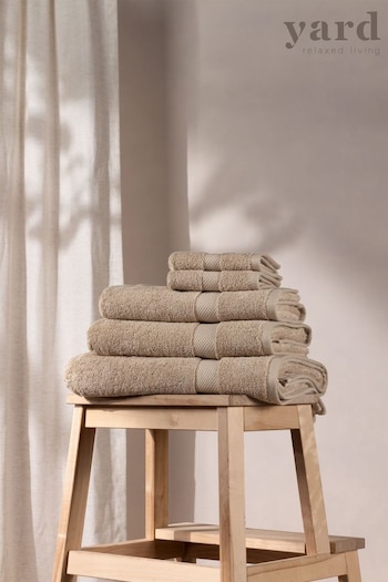 The Linen Yard 4 Piece Oatmeal Cream Loft Cotton Towel Bale (T91609) | £41