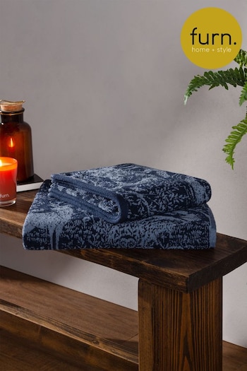 furn. Midnight Blue Winter Woods Animal Cotton Towel (U46900) | £17