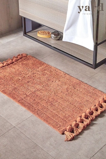 The Linen Yard Pecan Brown Ribbed Tassel Cotton Bath Mat (U46915) | £17