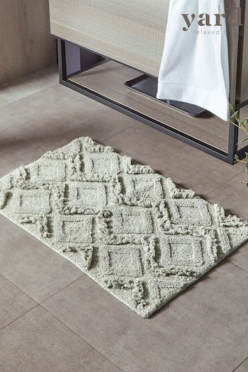 The Linen Yard Moonbeam White Diamond Cotton Tufted Bath Mat (U46935) | £17