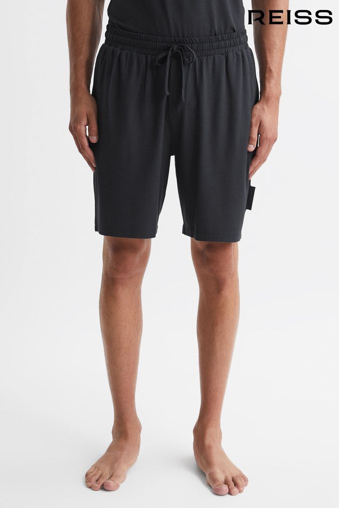 Size store 58 shorts