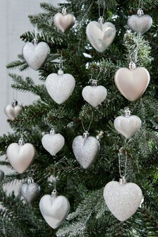 Set of 16 Silver Heart Shaped Shatterproof Baubles (102009) | CHF 8