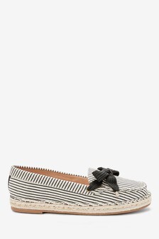 Chaussures bateau style espadrilles