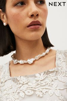 Weiß - Collier mit unregelmässigen Perlen und T-Verschluss (182533) | 10 €