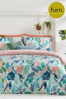 furn. Green/Pink Guava Tropical Leaf Reversible Duvet Cover and Pillowcase Set (185360) | ₪ 84 - ₪ 158