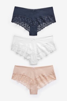 Lot de trois shorties en coton majoritaire et dentelle