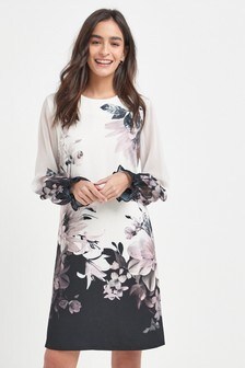 Robe à bordure imprimée