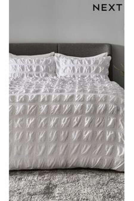 White Supersoft Seersucker Textured Duvet Cover and Pillowcase Set (207775) | 32 € - 70 €