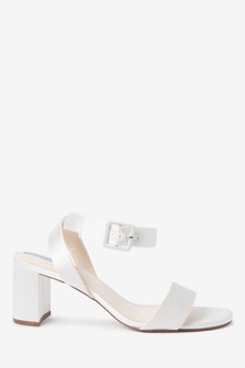 Sandales de mariée en satin à boucle