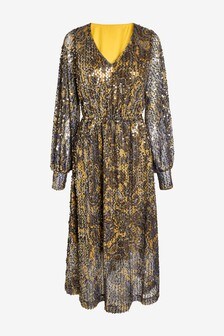 Robe en tulle à sequins