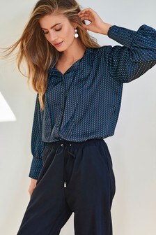 Haut à encolure nouée