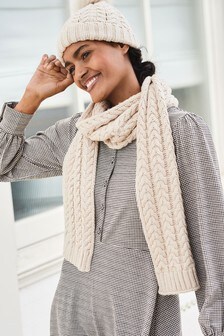 Écharpe en maille torsadée