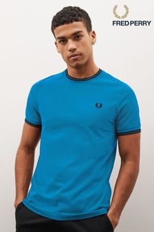 Ozeanblau/Marineblau - Fred Perry T-Shirt mit doppeltem Streifen und Logo (312781) | 76 €