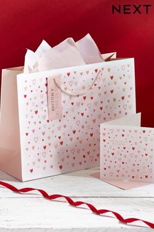 حقيبة هدايا بنقشة قلوب صغيرة لعيد الحب ومجموعة بطاقات (321799) | 20 ر.ق