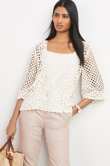 Haut en crochet à encolure carrée