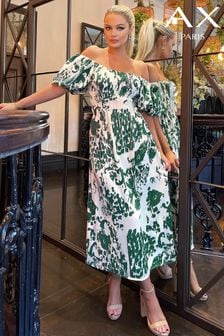 فستان متوسط الطول أخضر مطبوع بخصر قابل للتمدد بكتف مكشوف من Ax Paris (353194) | 319 ر.س