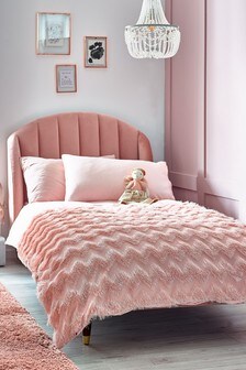 Pink Ruffle Chevron Duvet Cover and Pillowcase Set (378207) | ₪ 80