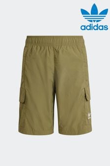 أخضر - شورت كارجو من Adidas Originals (416819) | 12 ر.ع