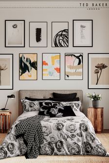 Ted Baker Mono Mono Floral Duvet Cover and Pillowcase Set (417284) | 146 € - 184 €