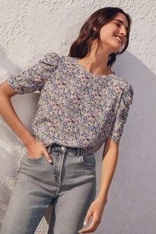 Haut à manches bouffantes