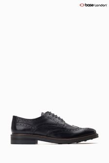 Črna - Brogue čevlji z vezalkami Base London Hatfield (453334) | €110