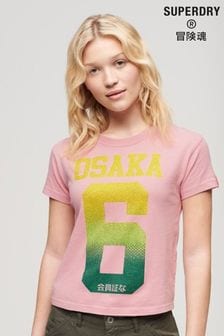 חולצת טי בסגנון שנות התשעים עם כיתוב Osaka 6 דגם Cali Rs (462557) | ‏151 ‏₪