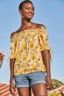 Haut froncé à épaules dénudées