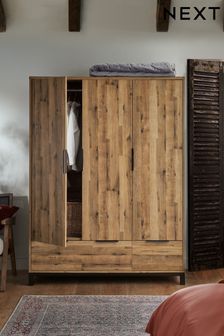 Bronx Oak Effect Triple Wardrobe (501044) | €800