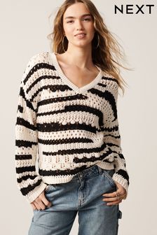 Bela/črna - Črtast pulover z okrasnimi šivi (518234) | €34