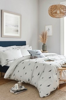 Белый постельный комплект с китами Sophie Allport