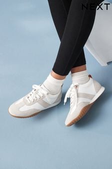 White Signature Leather Slim Sole Retro Trainers (610098) | ₪ 187