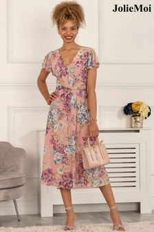 Różowa siateczkowa sukienka midi Jolie Moi Scarlett z krótkim rękawkiem (622394) | 237 zł