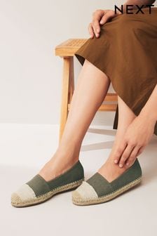 كاكي أخضر - حذاء خفيف سهل اللبس محدد عند الأصابع ‪Forever Comfort®‬ (638036) | 134 ر.س