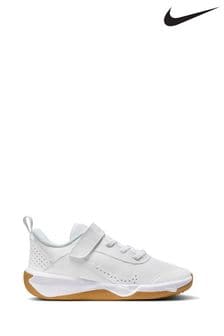 Nike White Junior Omni Multi Court Trainers (678396) | €50