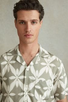 أخضر فاتح - Reiss Marabel Relaxed Printed Cuban Collar Shirt (709375) | 842 ر.س