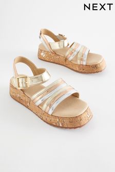 金屬光燦金色 - 厚底楔形涼鞋 (711972) | NT$1,110 - NT$1,420
