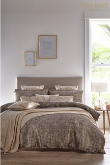Tess Daly Natural Lux Duvet Cover and Pillowcase Set (749036) | 114 € - 204 €